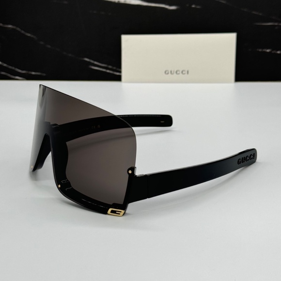 NEW GG1631S 004 GUCCI BLACK GREY OVERSIZED WOMEN GUCCI SUNGLASSES - Picture 8 of 14
